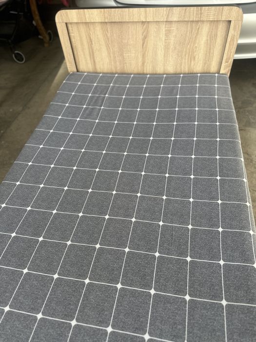 Кровать односпальная с ящиками в отличном состоянии