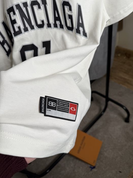 Tricou Balenciaga
