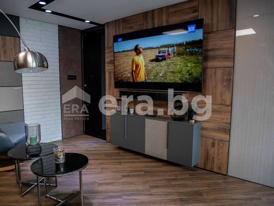 Продава се Четиристаен апартамент в Варна, Център - 123 кв.м за 2846 €/кв.м - Снимка #4