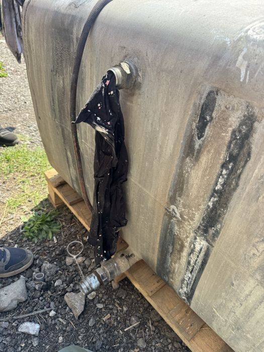 Продавам помпа хидравлика ман тгх и резервоари