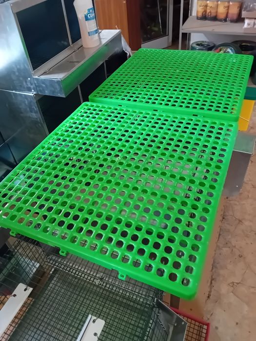 Пойлки и хранилки за зайци