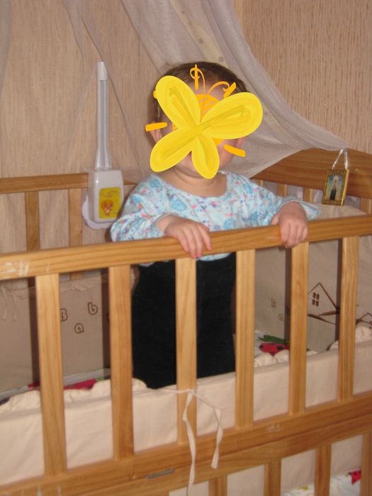 Детские кроватка, стульчик, велосипед