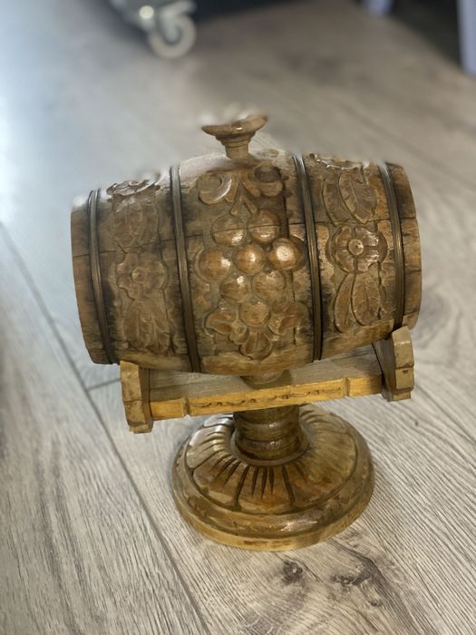 Дървен сувенир буренце антика