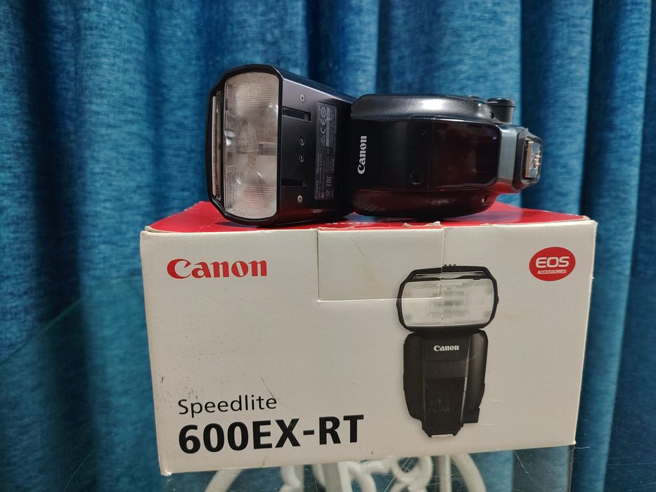 Продаю комплект Canon EOS 5D Mark IV  с объективом Canon EF 24–105mm f