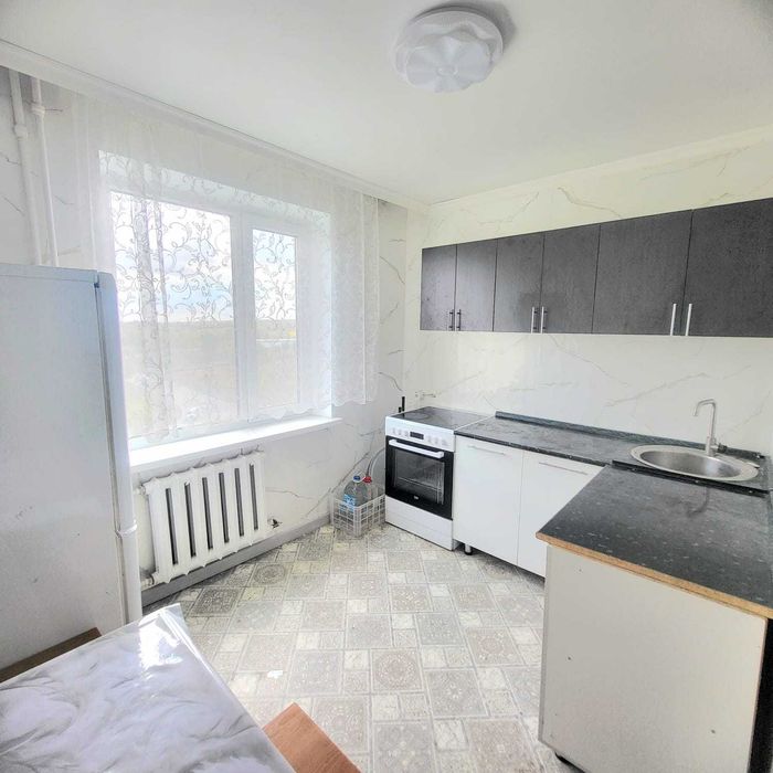 Продам 1 комнатную 8 микрорайон 3 кольцо