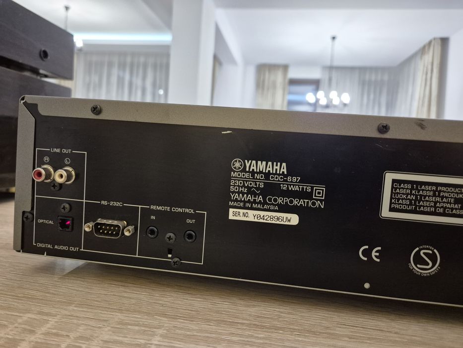 CD Player Yamaha CDC-697 – 5 Disc Changer – Sunet Hi-Fi