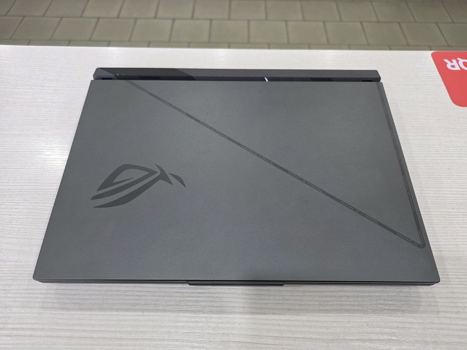 Asus ROG Strix (Core i7-13650HX, RTX 4060 8 gb)
