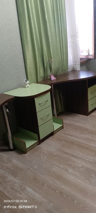 Продаю детский двойной письменный стол