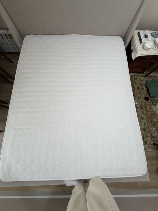 Матрас б/у 1,6*2 бесплатно