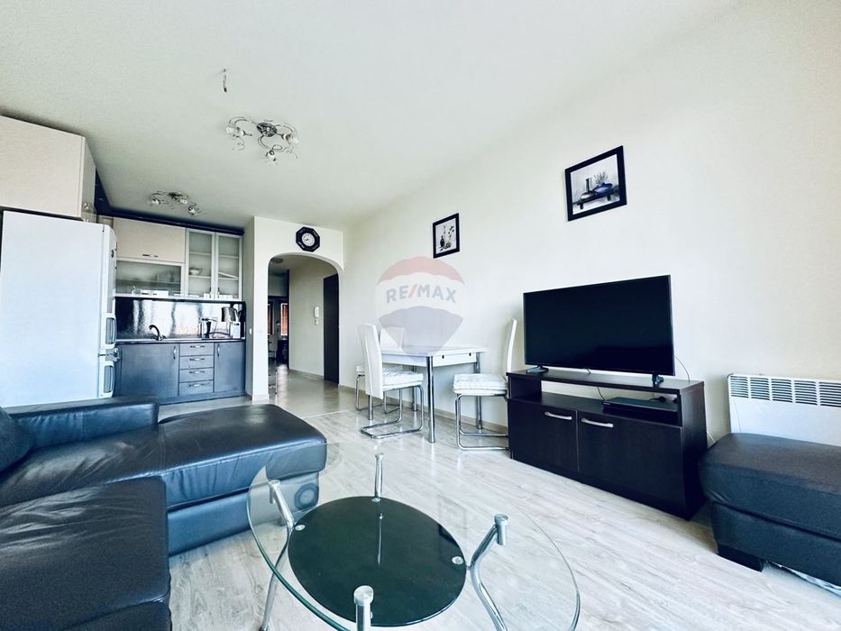 Апартамент с морска гледка, две спални, две тераси и гараж, гр. Балчи