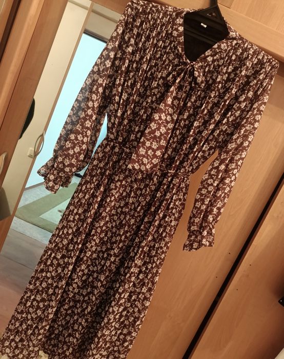 Платья 42-44размер