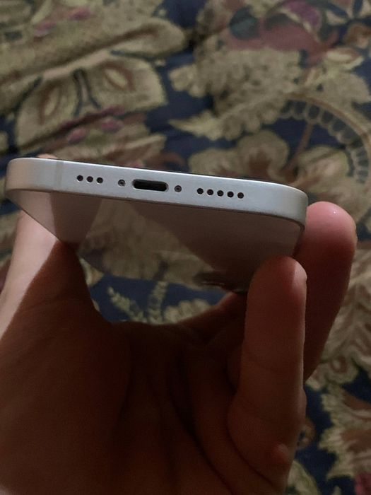 iphone 13.
