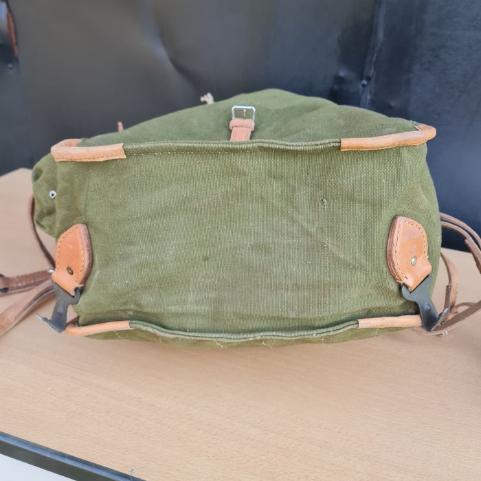 Раници от дебел брезент