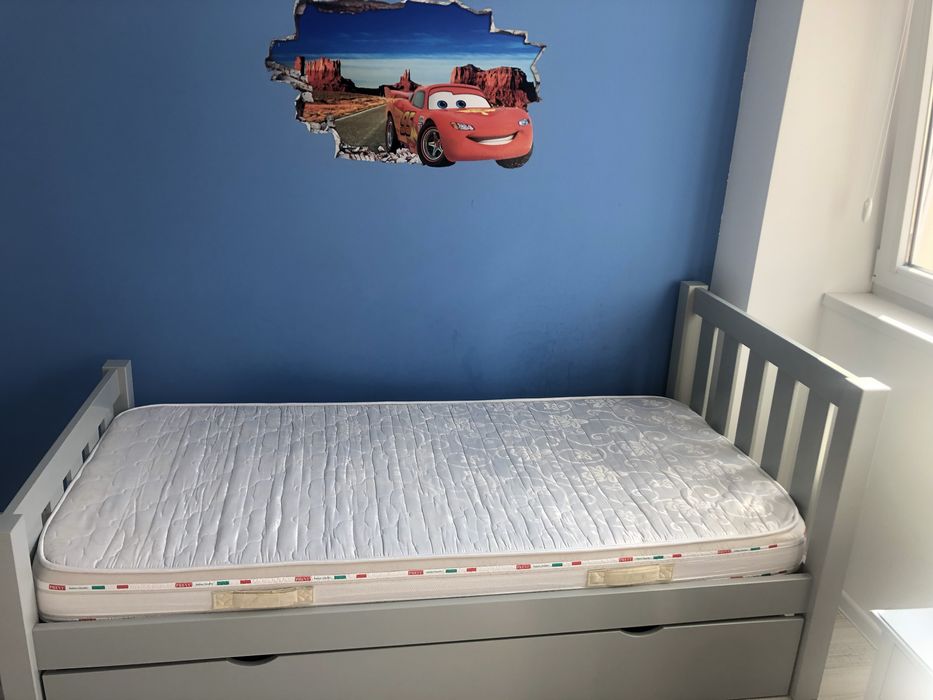 Vand URGENT mobilier copil scolar, din lemn si MDF, import UK