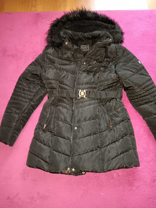 Зимно дамско яке с качулка и коланче