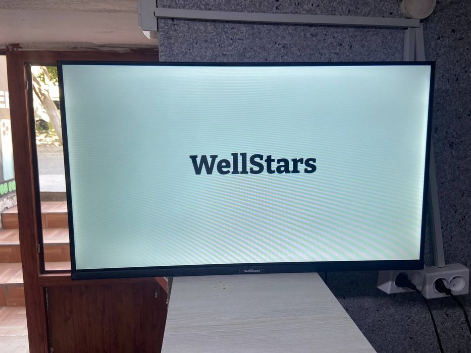 Televizor WellStars Smart cloud TV 32 talik