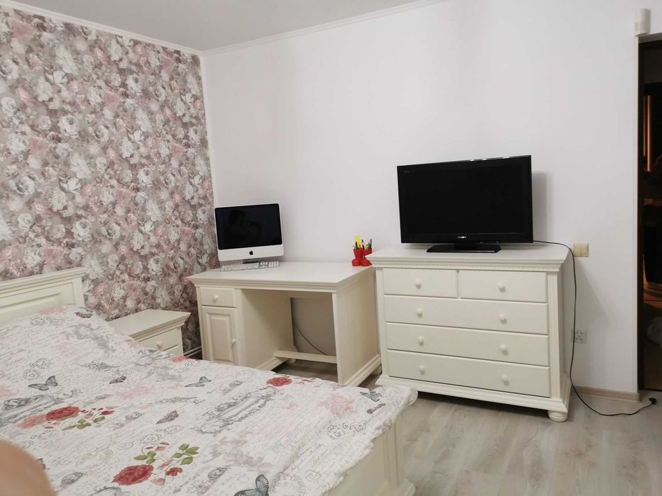 Comoda lemn masiv Bucovina, 5 sertare, 115x45x90 cm