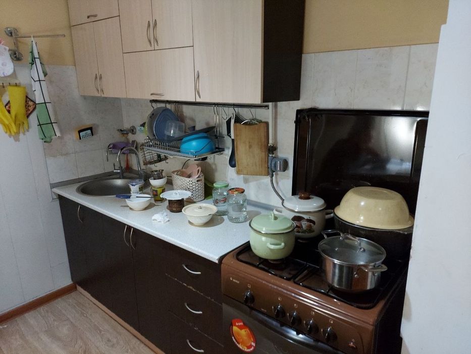 Продам 1 комнатную квартиру на 1 этаже. Буюк Ипак Йули, аптека 36,6.