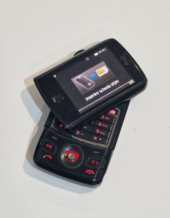 Telefon pentru piese sau colecție.  Necesita deblocare .