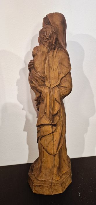 Statuetă vintage din lemn, Fecioara Maria cu Pruncul Iisus, din anul 1960, 35cm înnălțime.