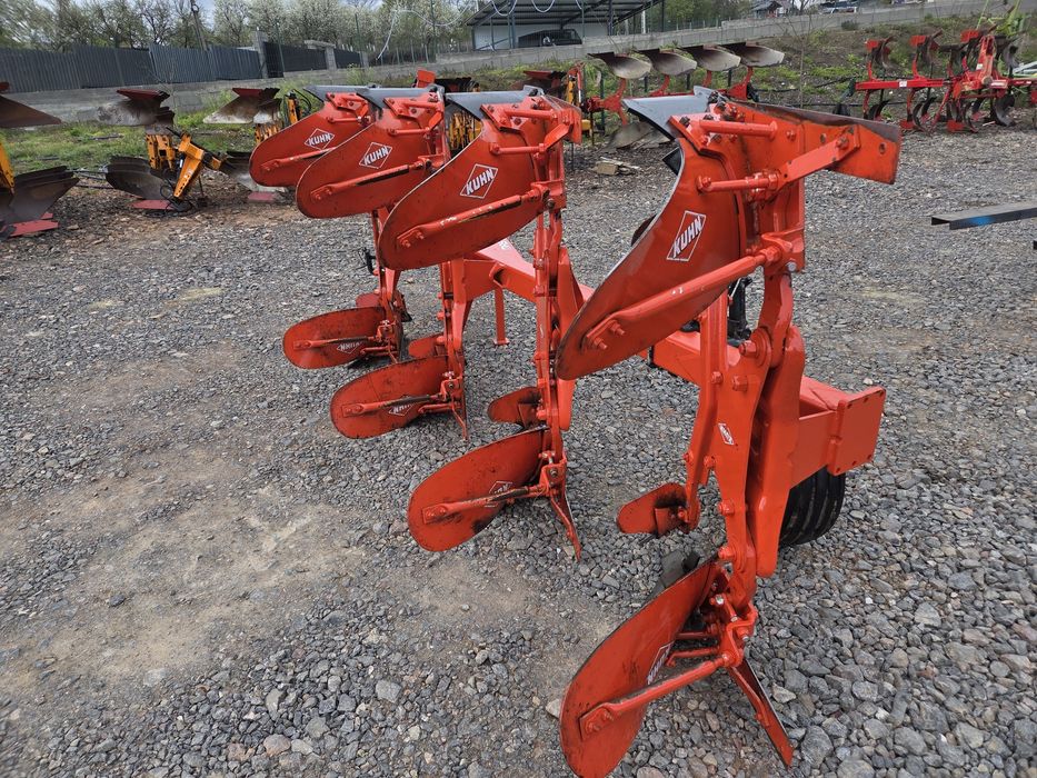 Plug Reversibil Kuhn Master 102- 4 brazde