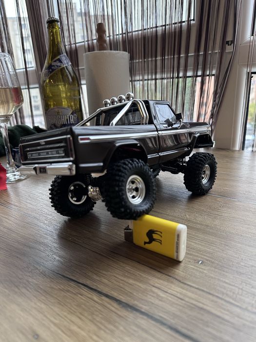 Traxxas TRX4M Ford f150 crawler ,
