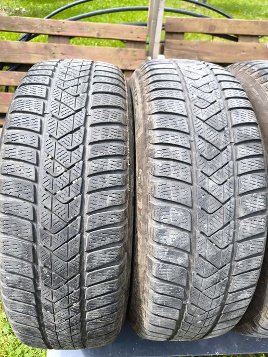 Anvelope iarna 205 55 R19 - PIRELLI SottoZero