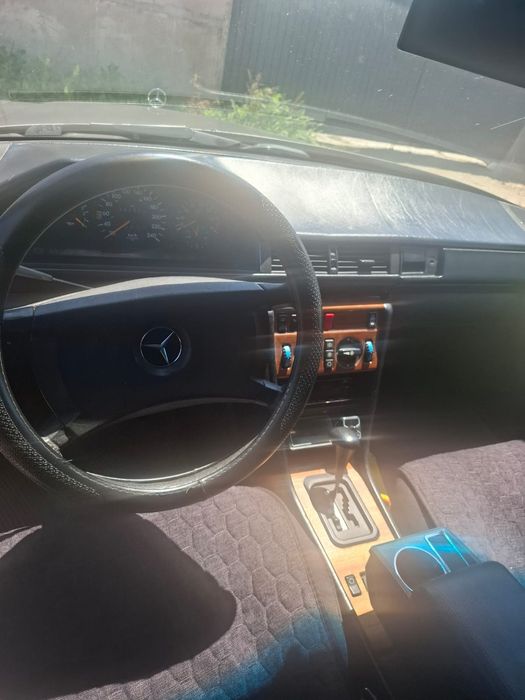 Mercedes benz 1989