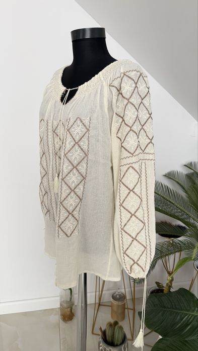 Ie traditionala marimea 38-40