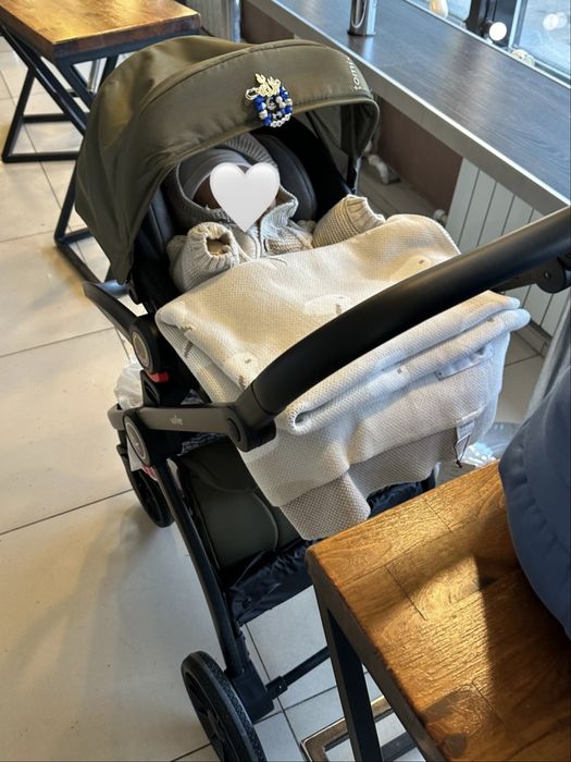 Коляска 3 в 1 Tomix Walker