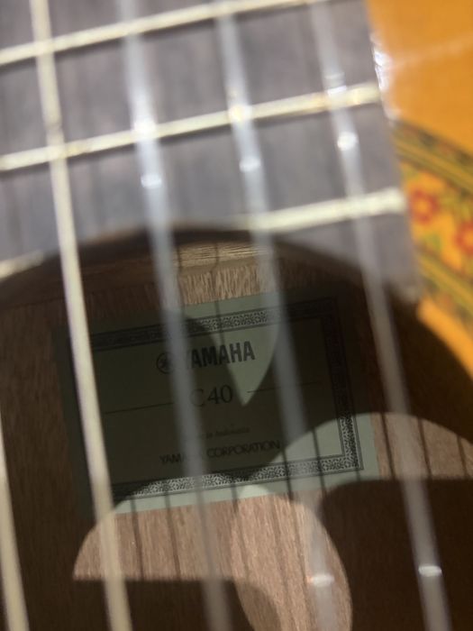Продам гитару Yamaha