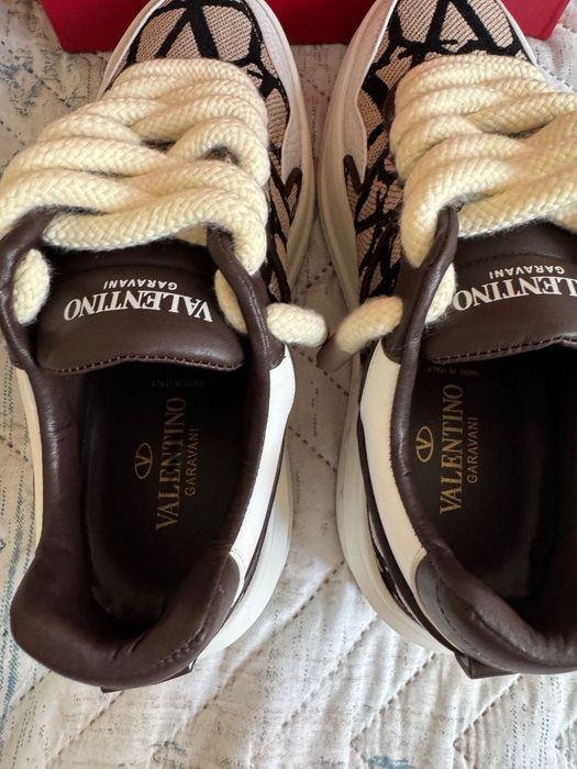 Обувки Valentino