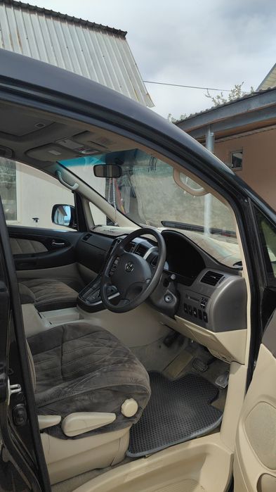 Продам Toyota Alphard 2004 года гибрид