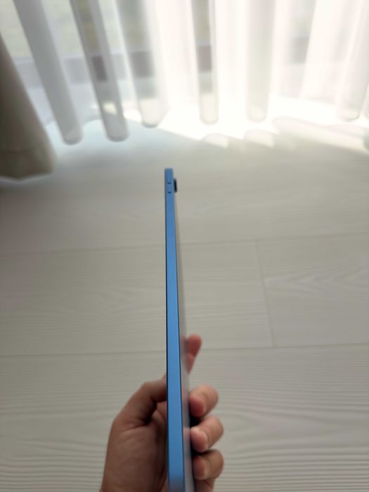 iPad 10th gen 64gb albastru CA NOU, garantie decembrie 2026