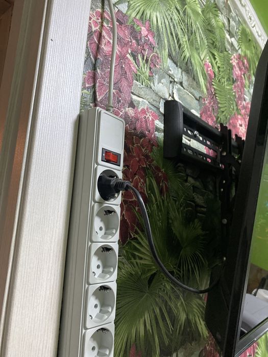 Продам телевизор