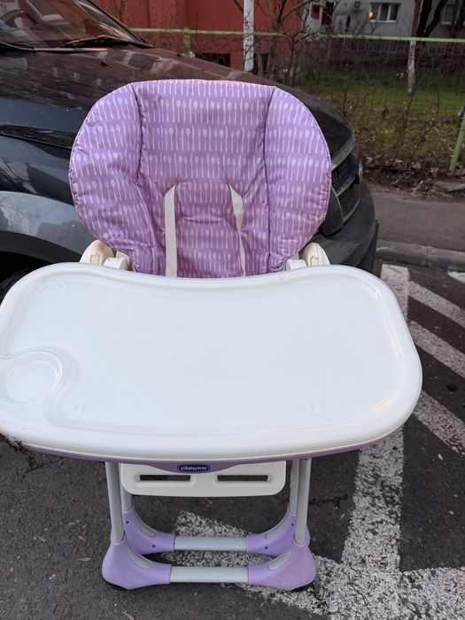 Scaun de masa chicco polly