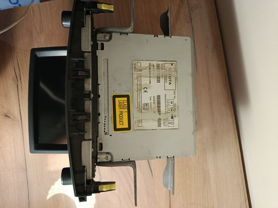 Продам автомагнитолу на RAV4