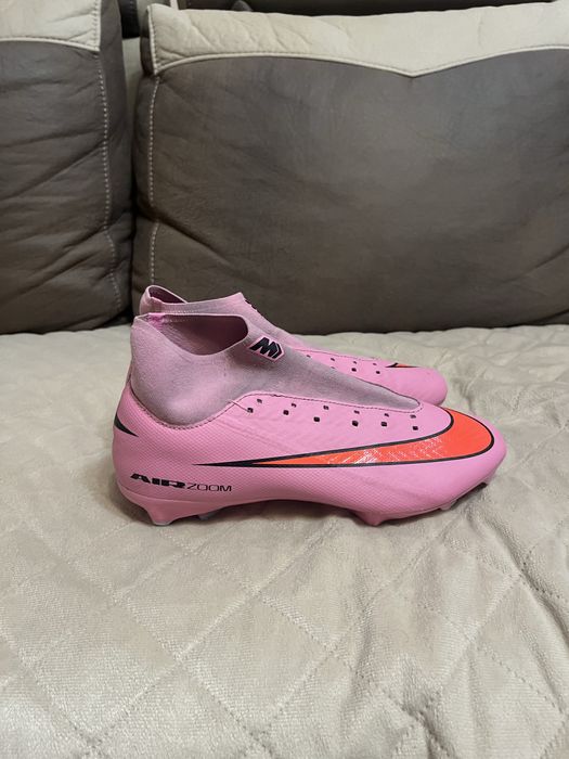 Бутонки NIKE 40 номер дължина в сантиметри 25