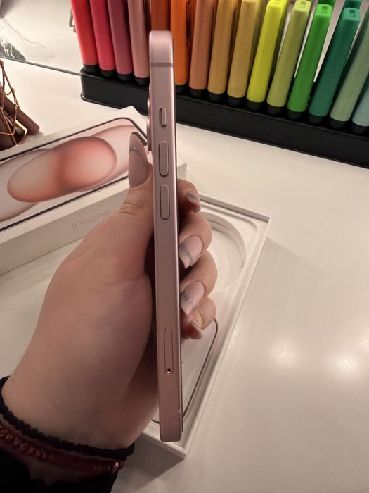 Iphone 15, roz 128GB