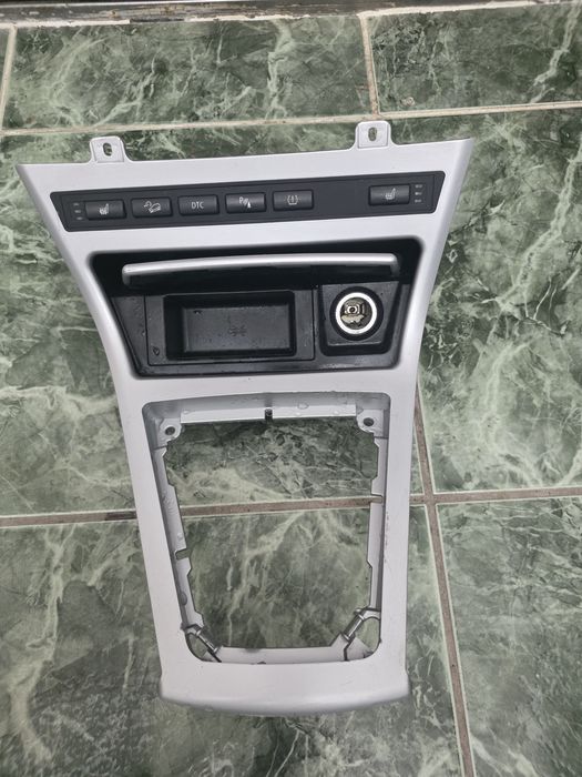 Consola cu butoane bmw x3 e83