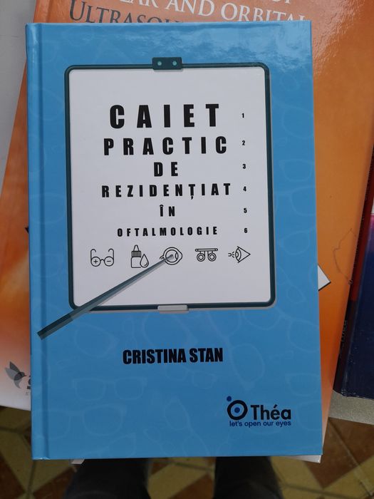 Vand cărți de oftalmologie