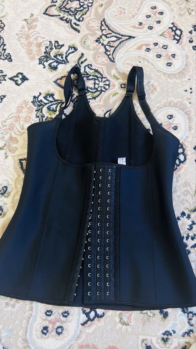 Продам корсет женский