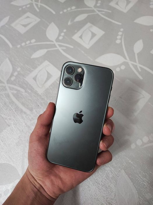 Продам айфон 12про