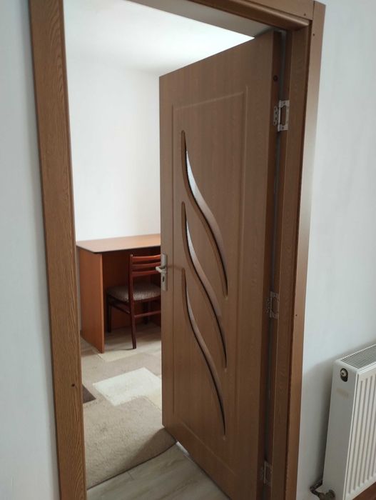 Închiriez garsonieră 2 camere