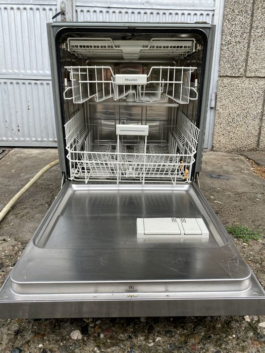 Съдомиялна Машина Miele