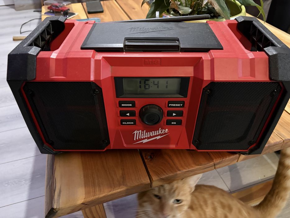 Boxa Radio Milwaukee