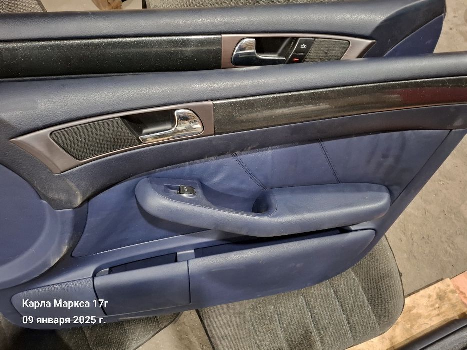 Дверные карты карты.  Audi a6c5.