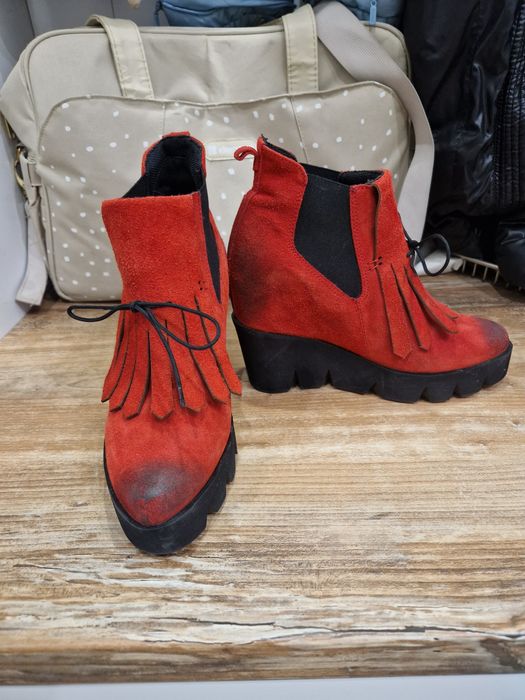 Елегантни дамски боти на платформа Daris