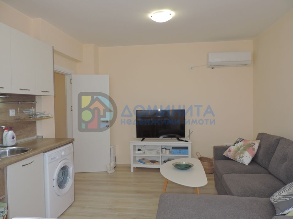 Двустаен, първа линия плаж, под наем за цял сезон