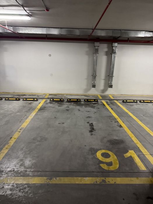 Жк Гринвич под 6-домом Продаётся парковочные 2 место рядом